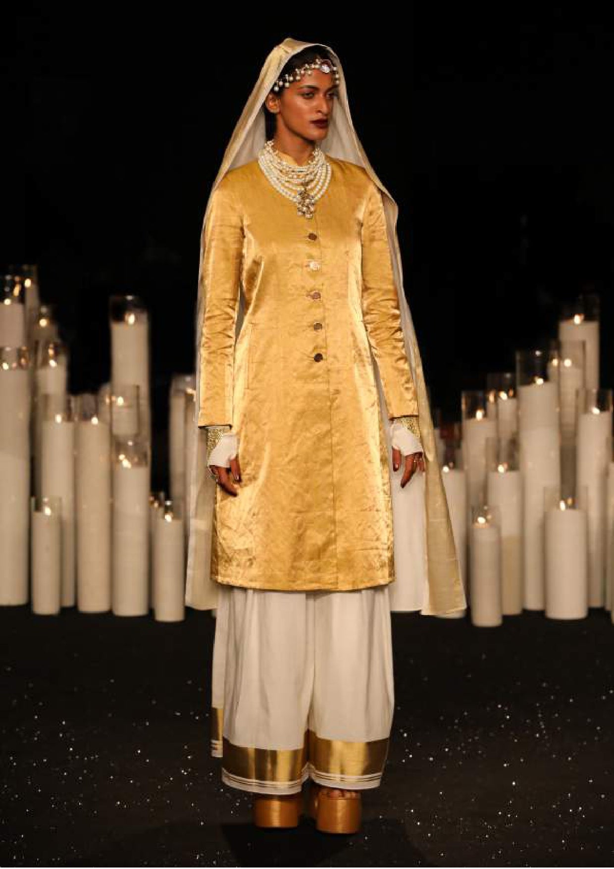 Desert Rose - Look 40