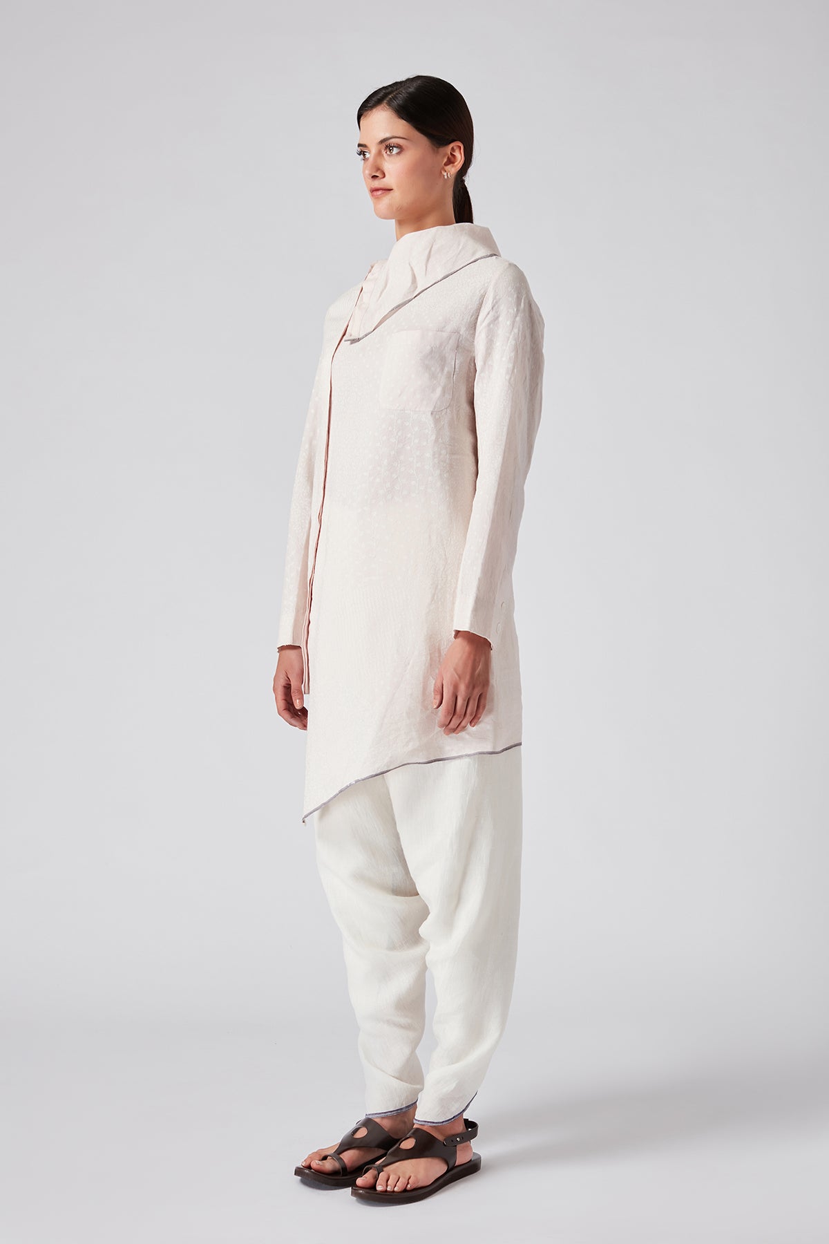 Jamola Asymmetric Top