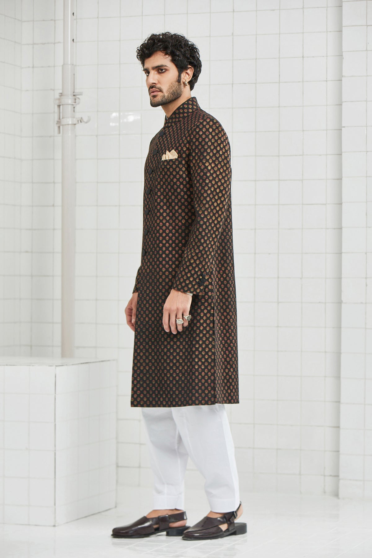 Chhitroli Textured Sherwani