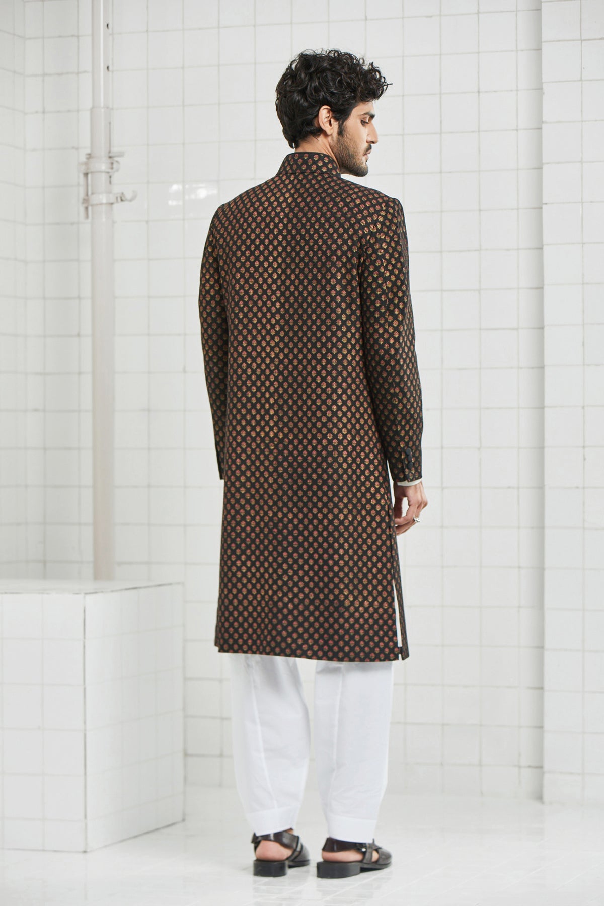 Chhitroli Textured Sherwani