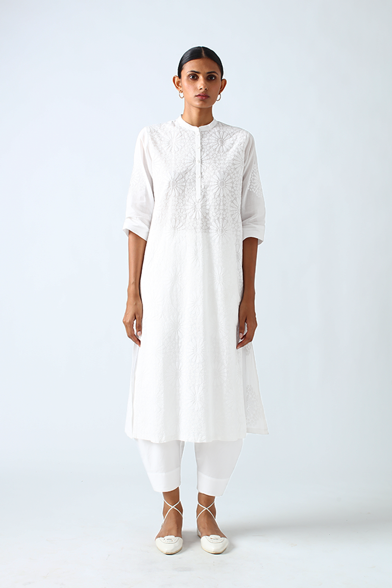 Banola Chikan Kurta Set