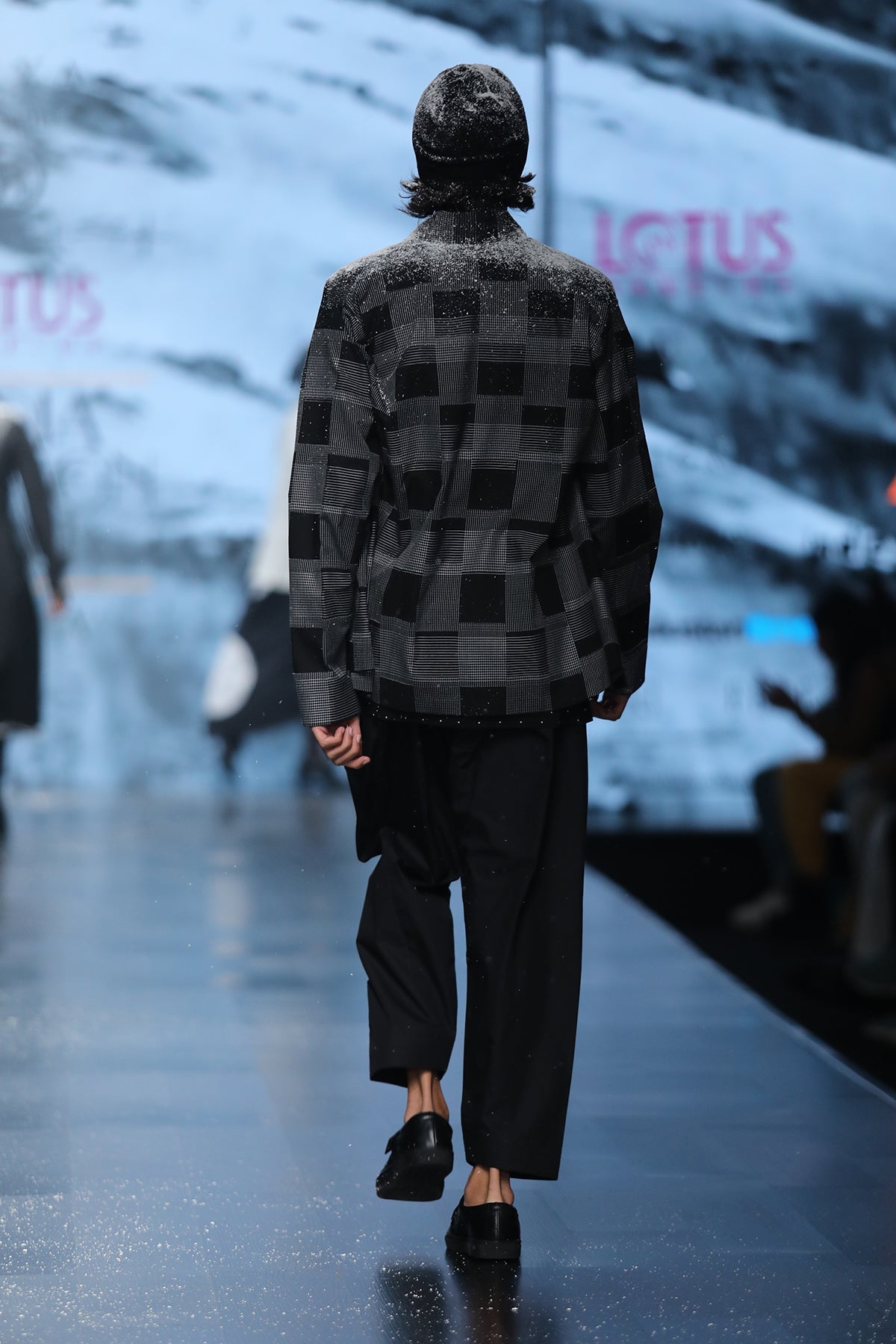 Gyagar Wrap Jacket