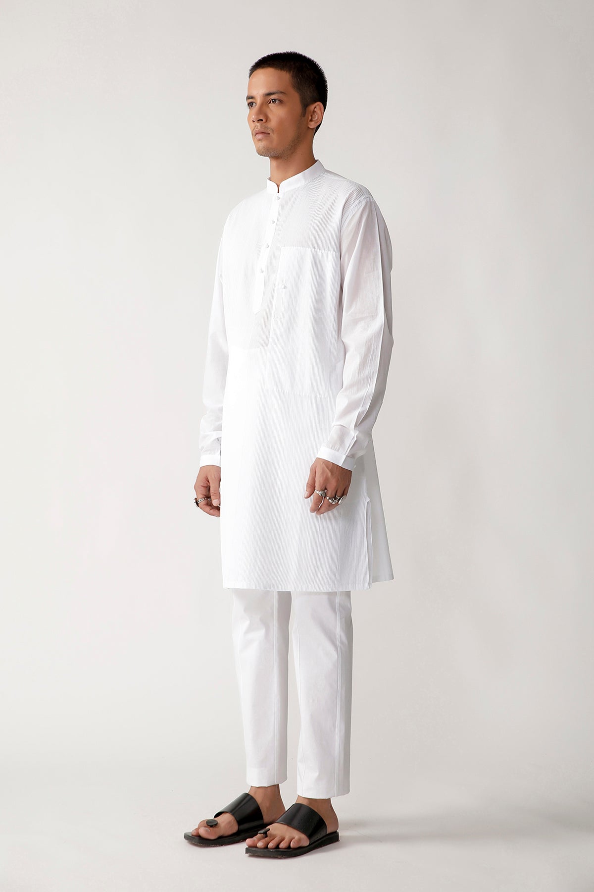 Veerawa Pintuck Kurta