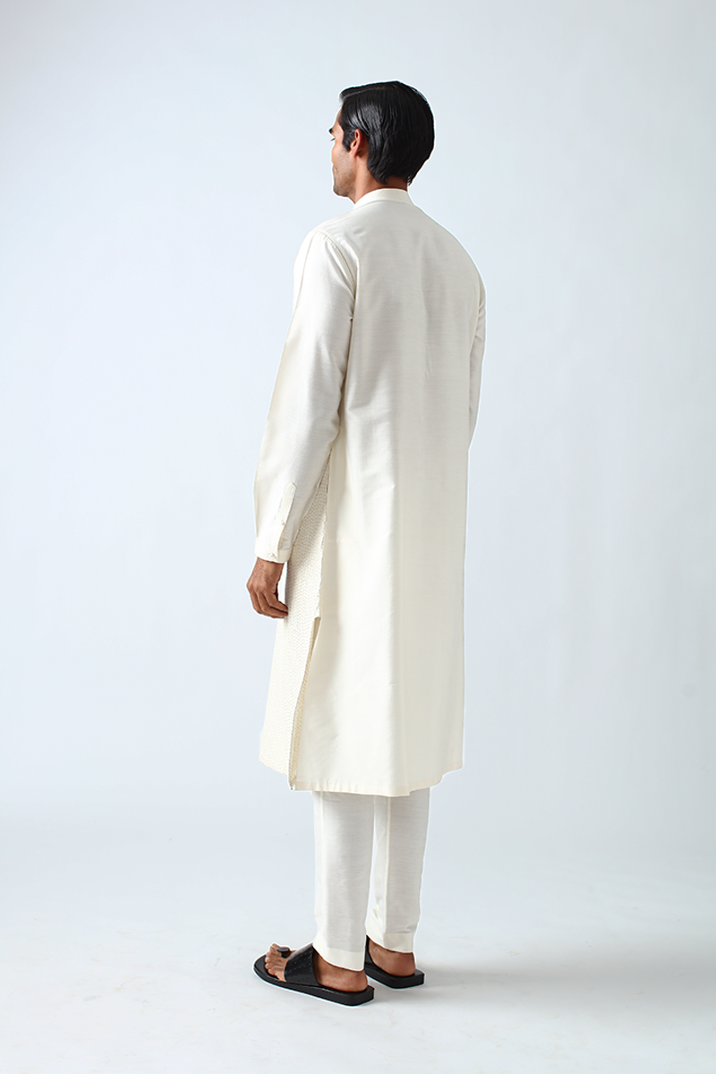 Bainsara Pintuck Kurta Set with Kantha