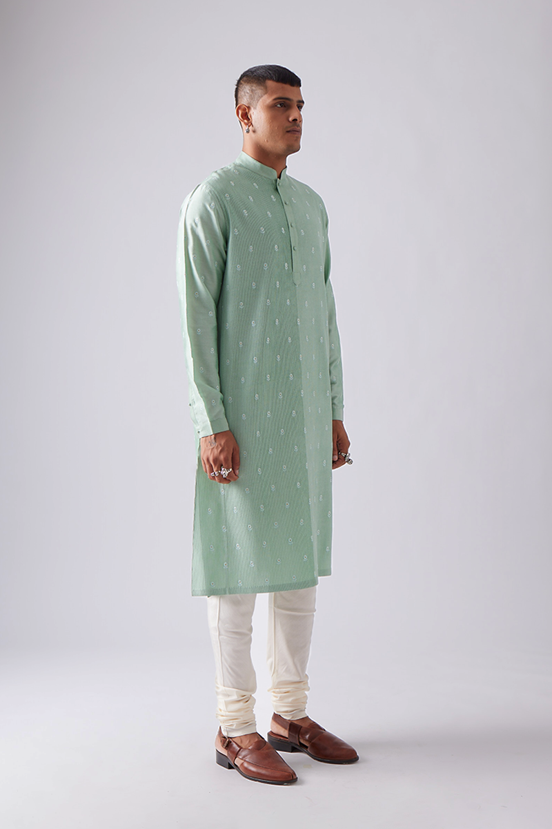 Kalwara Embroidered Kurta Set