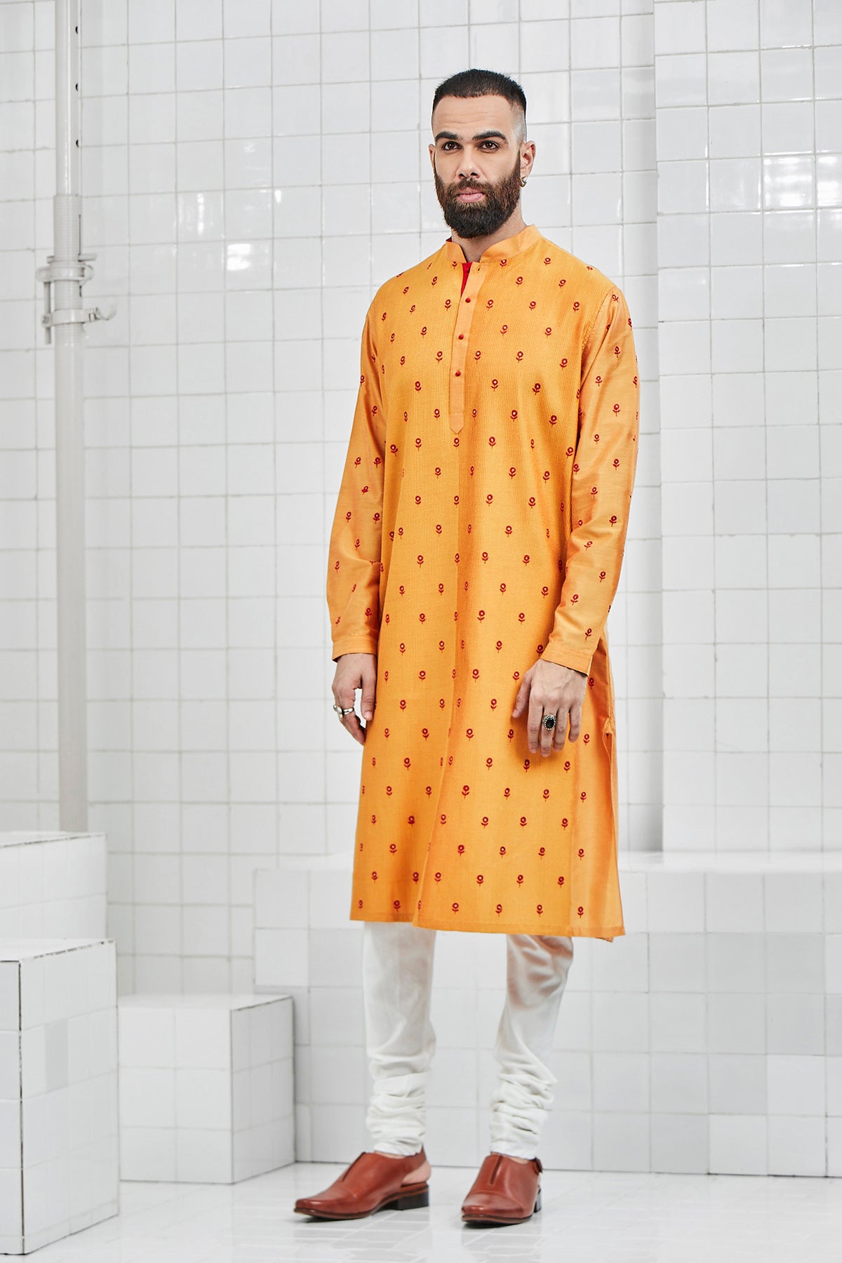 Kalwara Embroidered Kurta Set