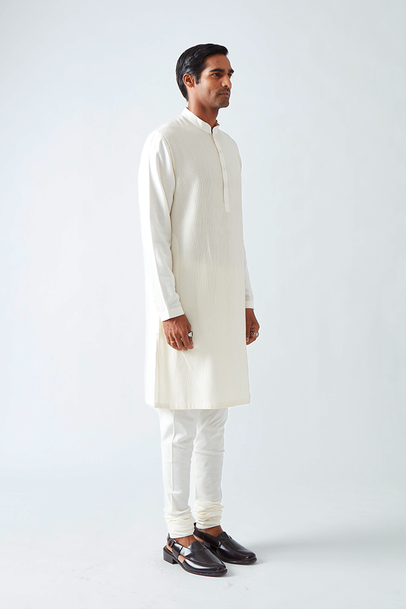 Khinsar Pintuck Kurta Set
