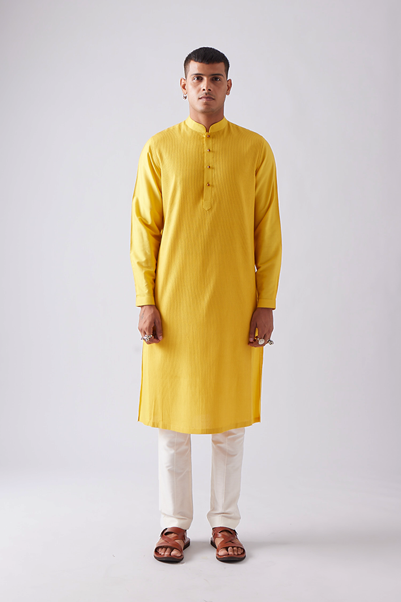 Khinsar Pintuck Kurta Set