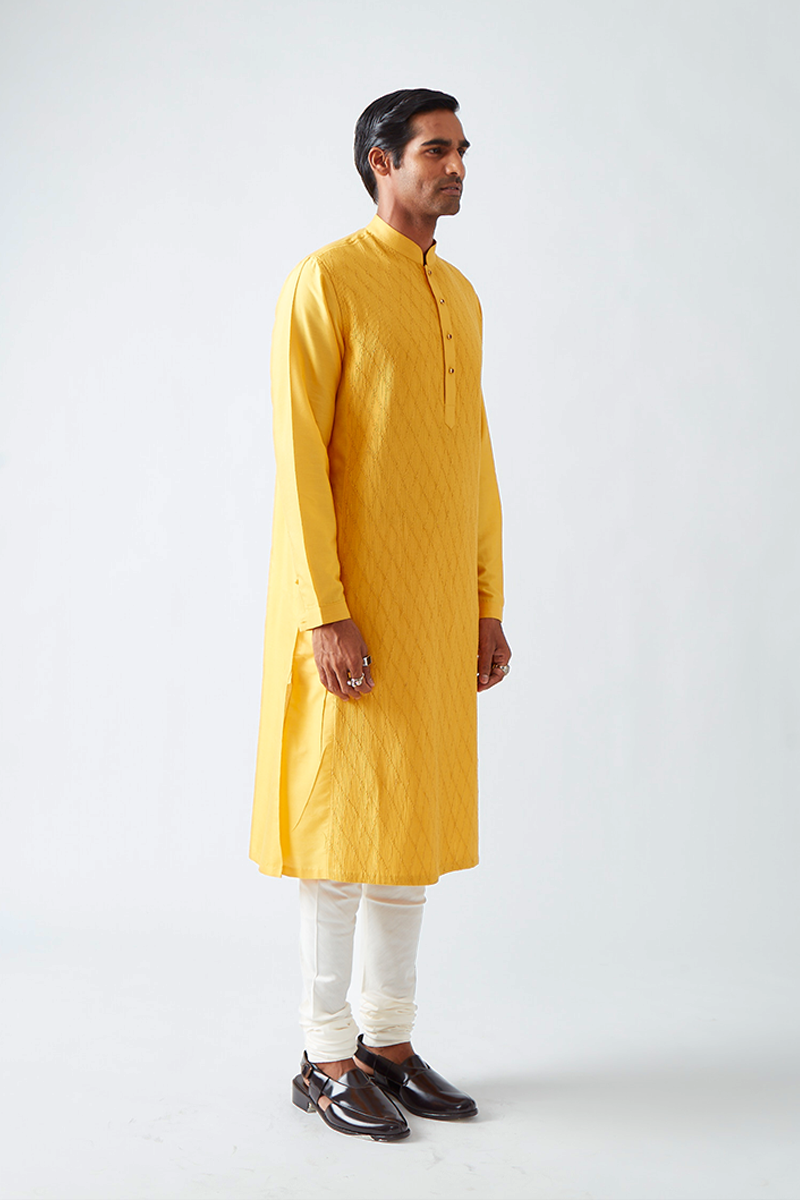Kelawas Pintuck Kurta Set