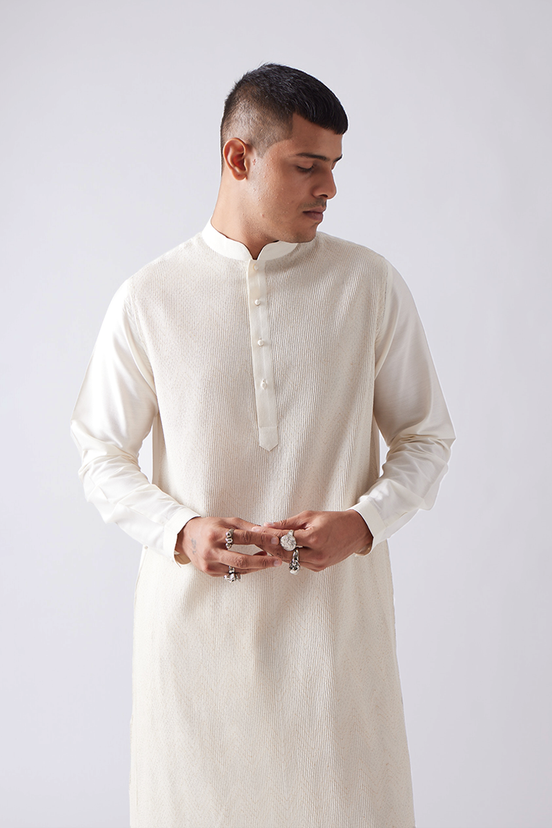 Banar Pintuck Kurta Set