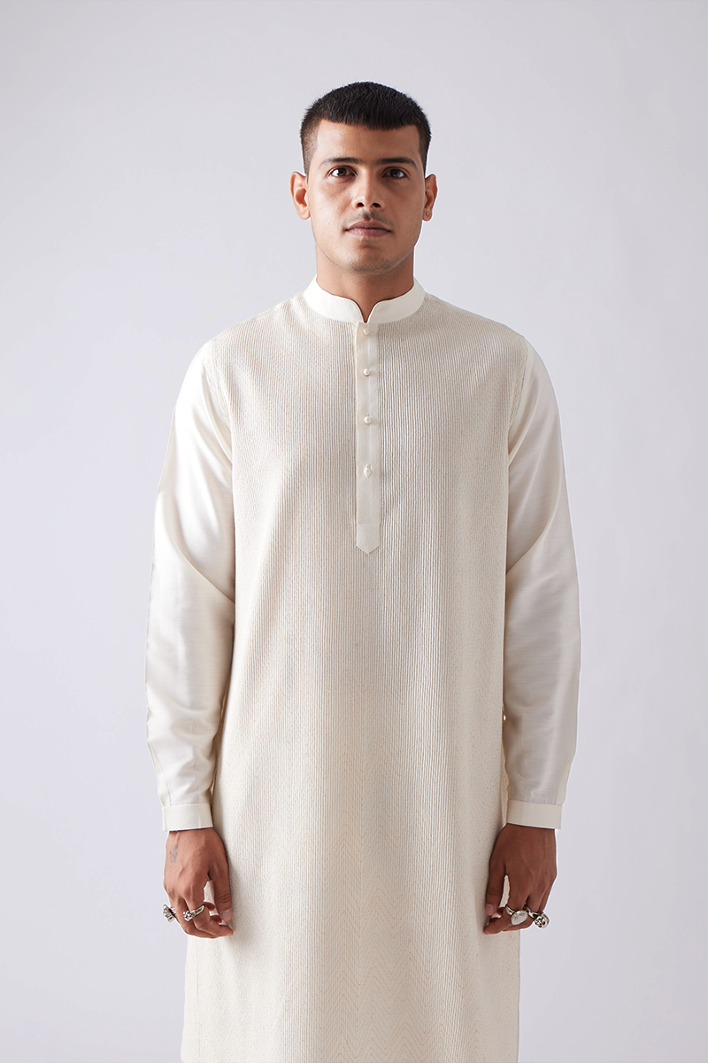 Banar Pintuck Kurta Set