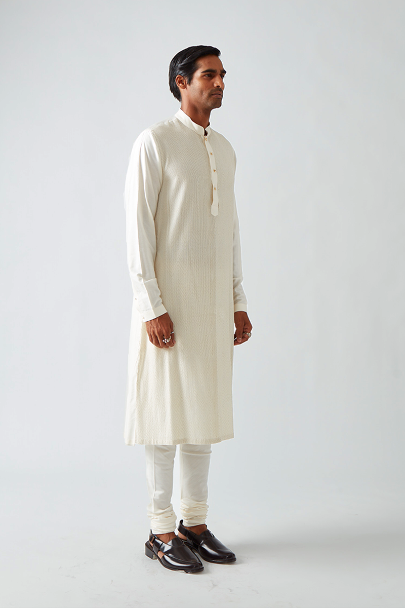 Banar Pintuck Kurta Set