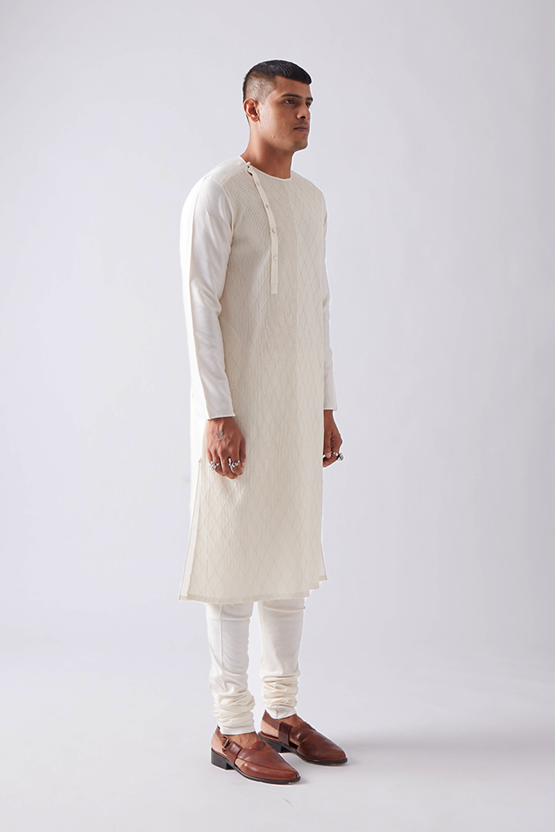Kelawas Pintuck Kurta Set