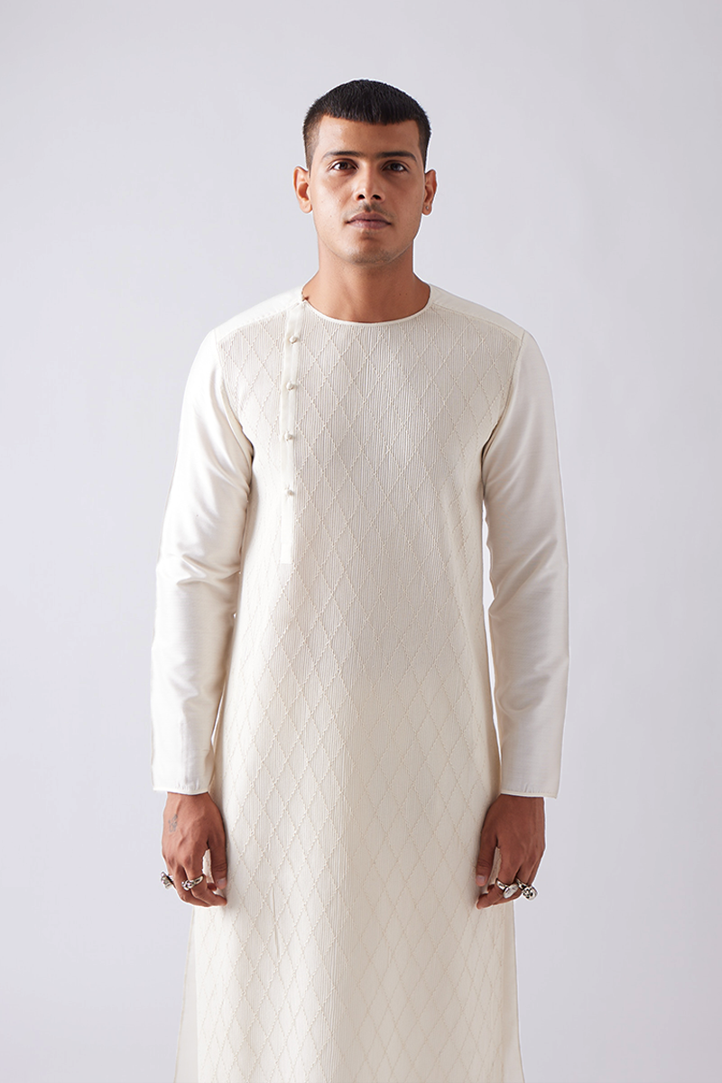 Kelawas Pintuck Kurta Set