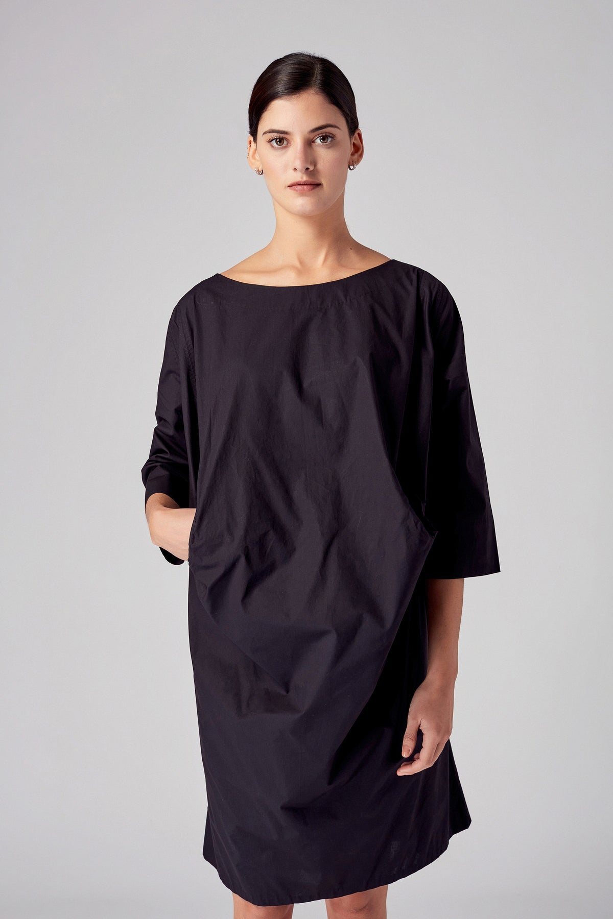 Ainta Dress With Cone Pockets