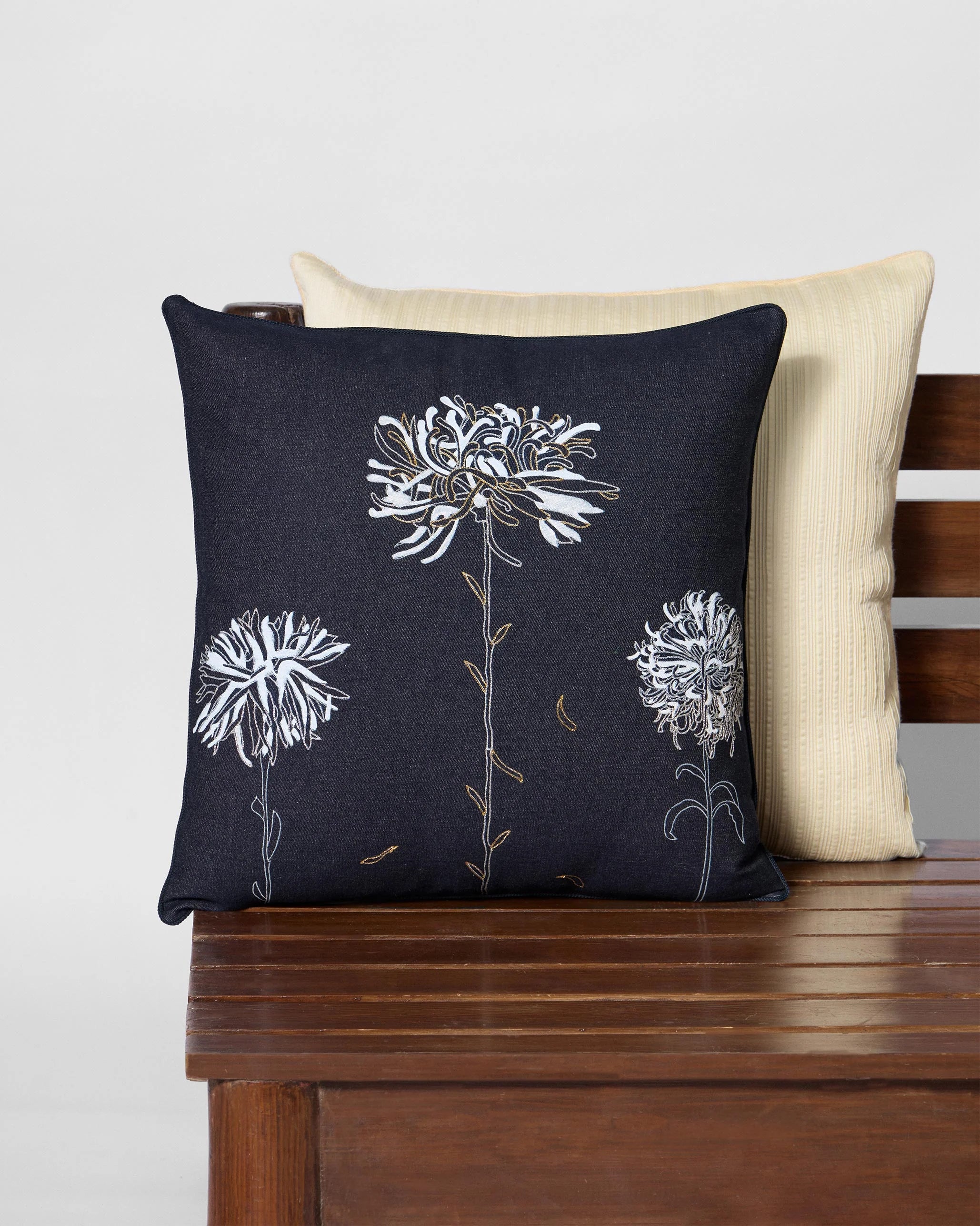 Mistflower Crewel Cushion with filler 18X18