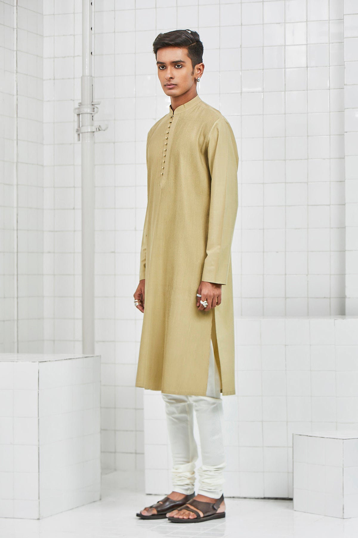 Talab Pintuck Kurta Set