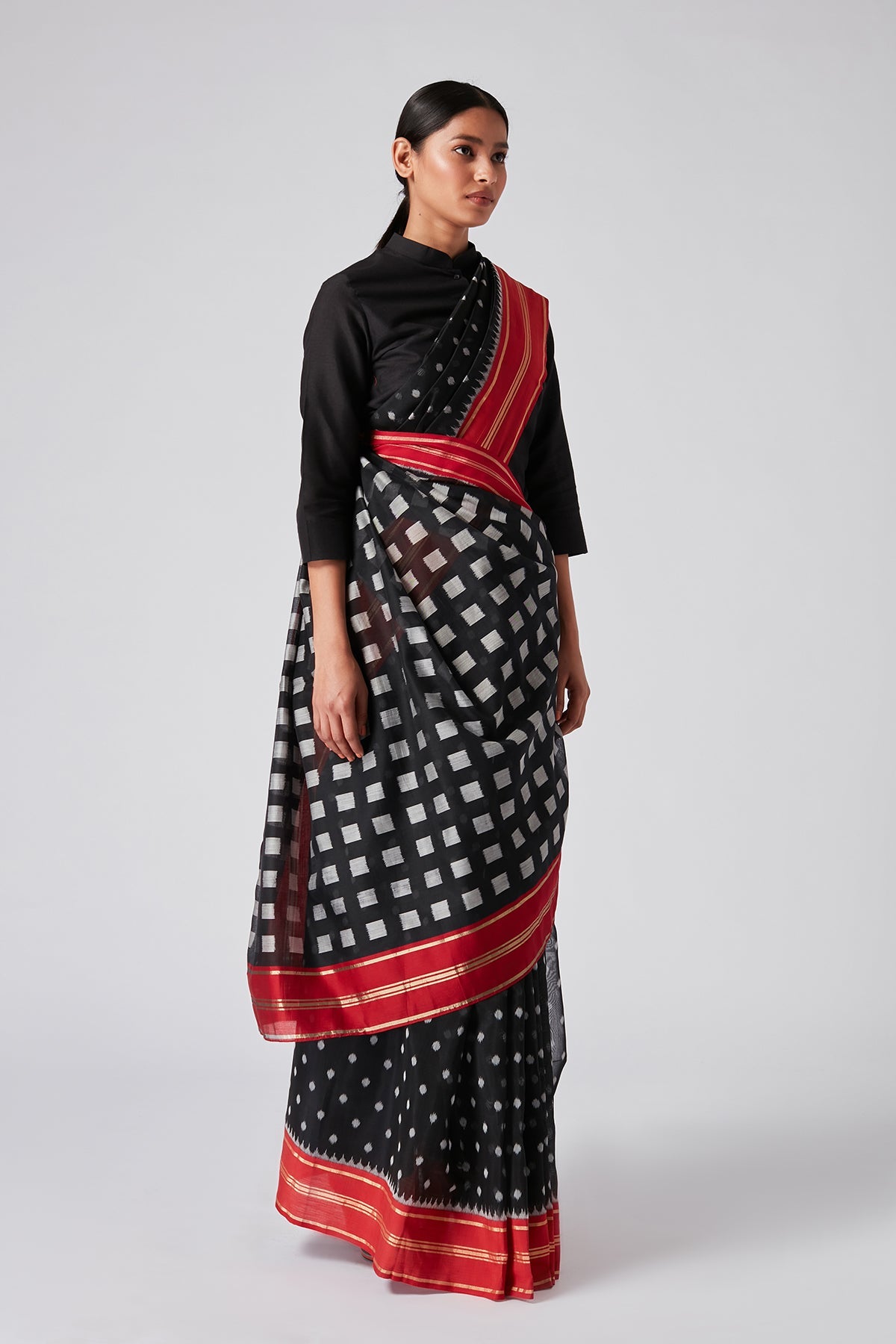 Raiparthy Ikat Sari
