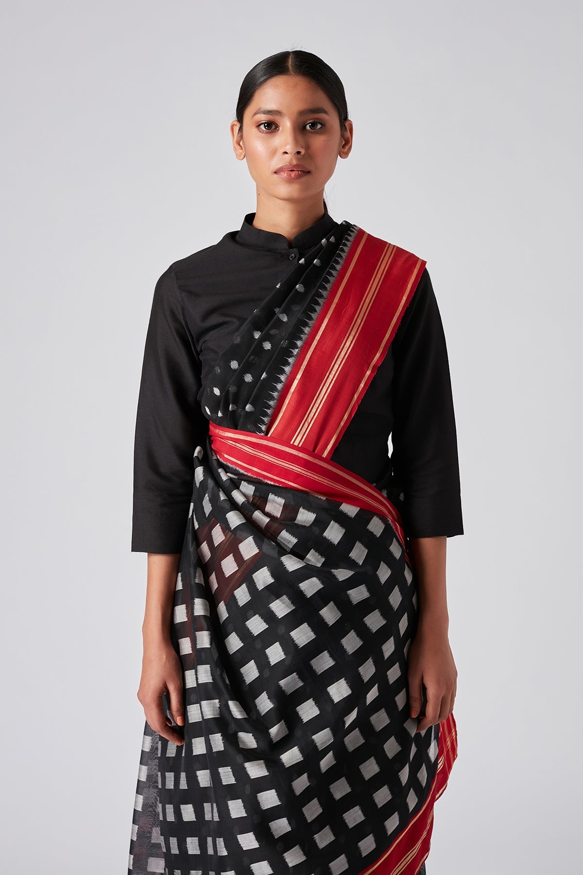 Raiparthy Ikat Sari