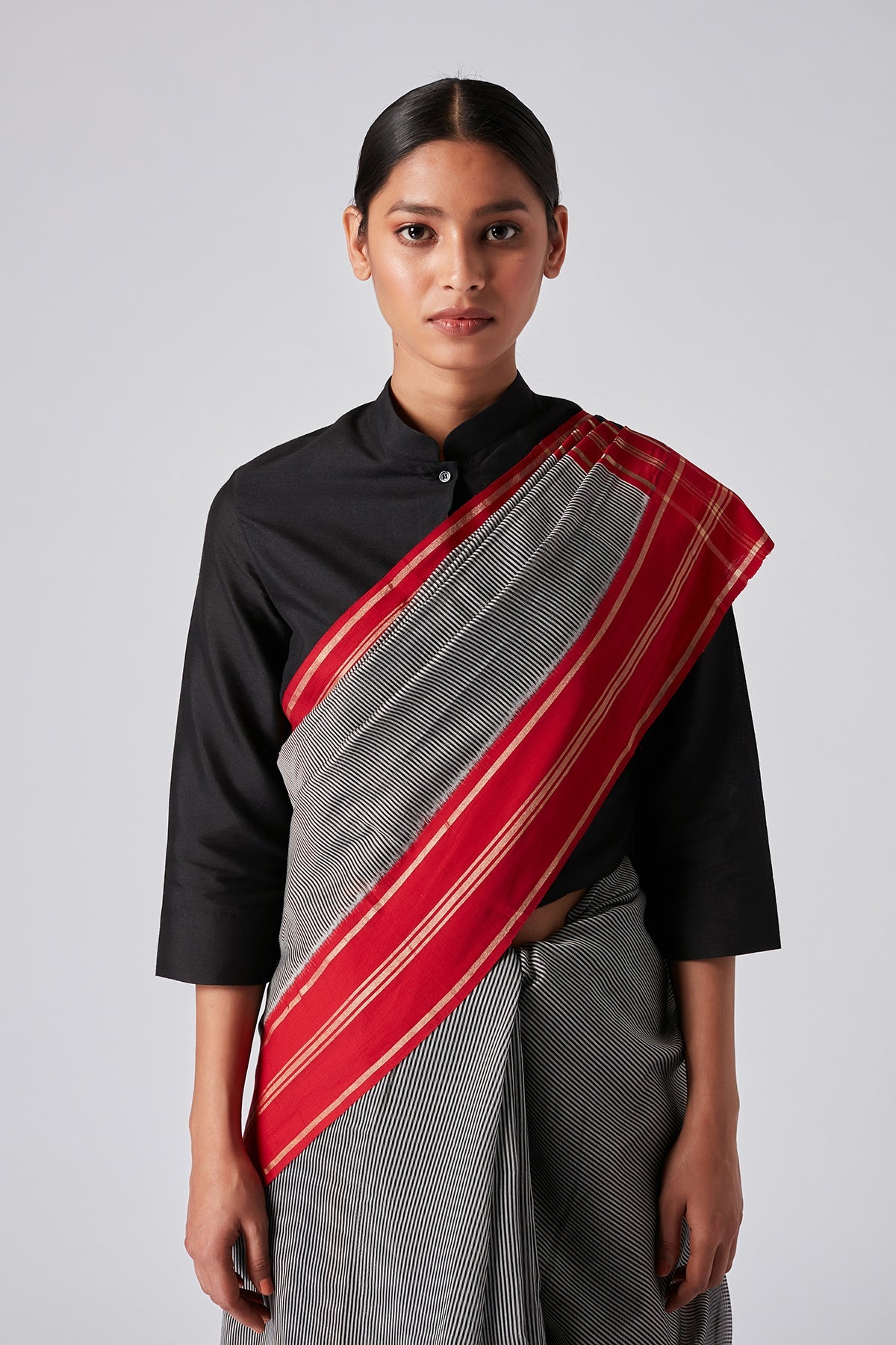 Anumula Ikat Sari