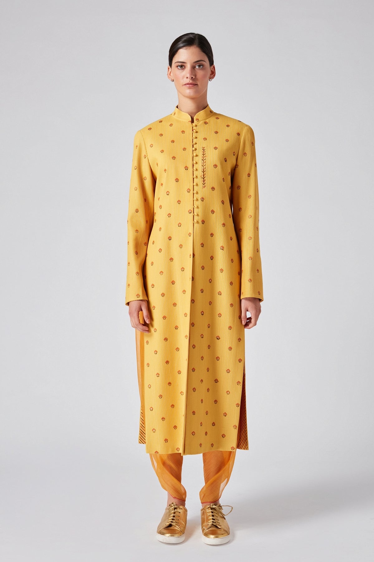 Nohariya Pintuck Sherwani