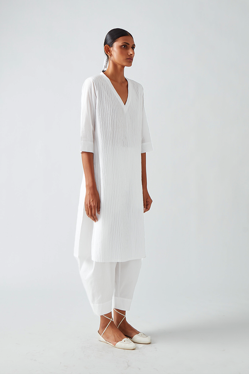 Bhaniyana Pintuck Kurta Set