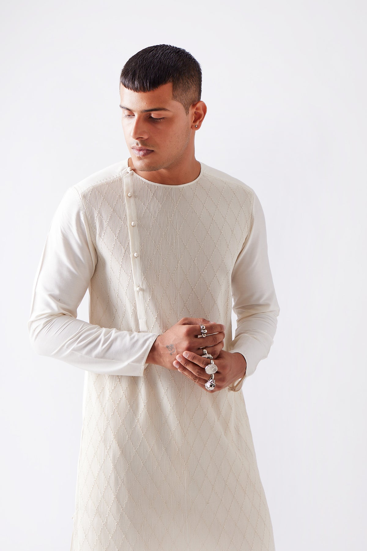 Kelawas Pintuck Kurta Set