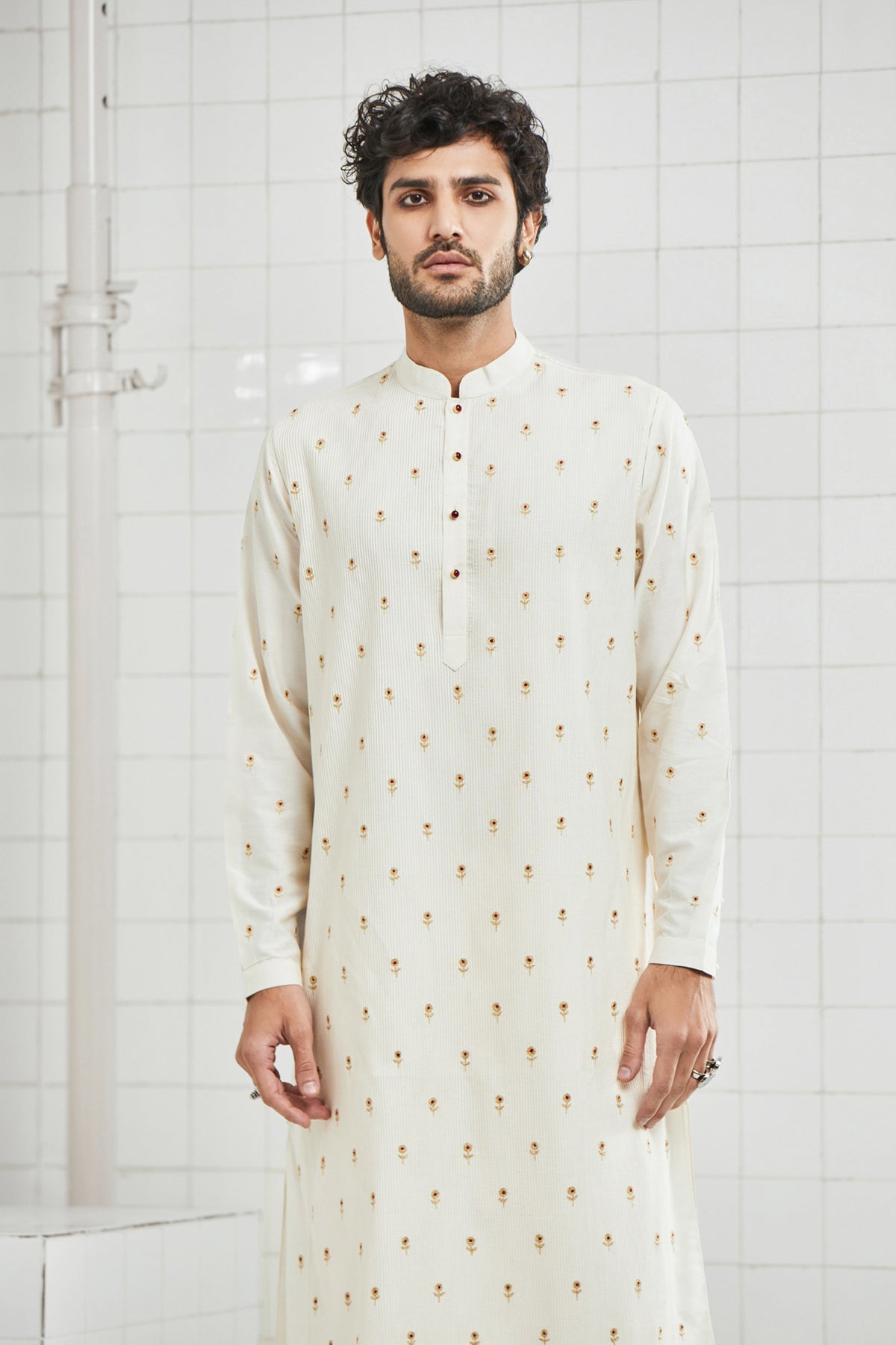 Kalwara Embroidered Kurta Set