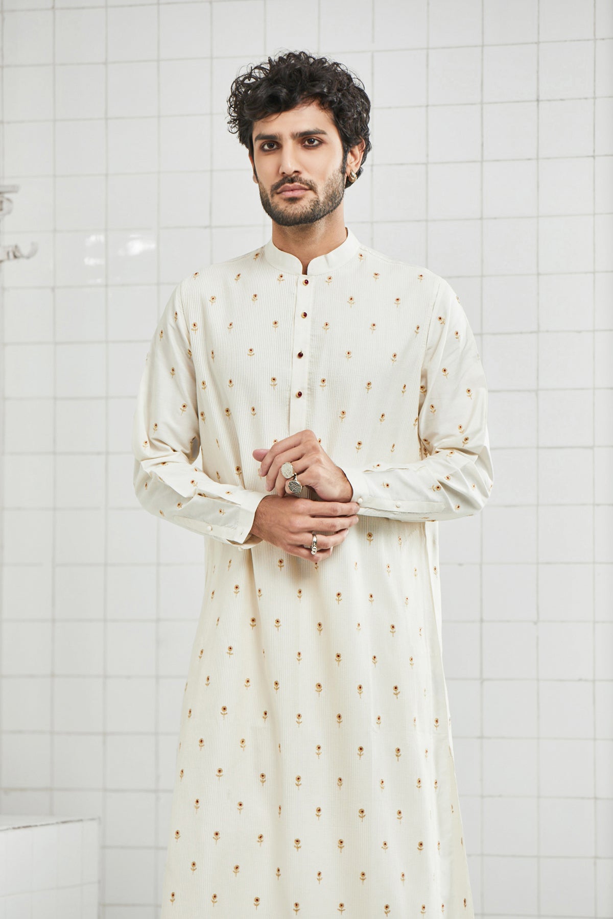 Kalwara Embroidered Kurta Set
