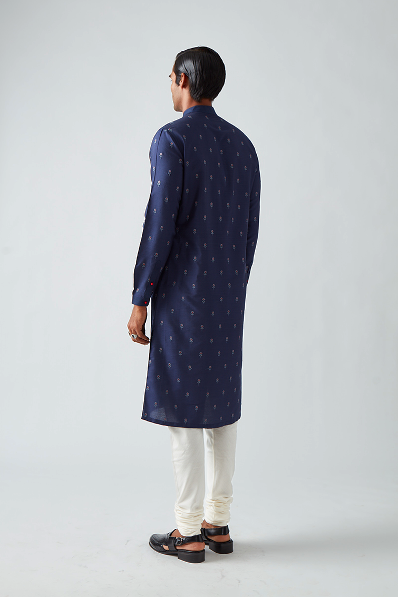 Kalwara Embroidered Kurta Set