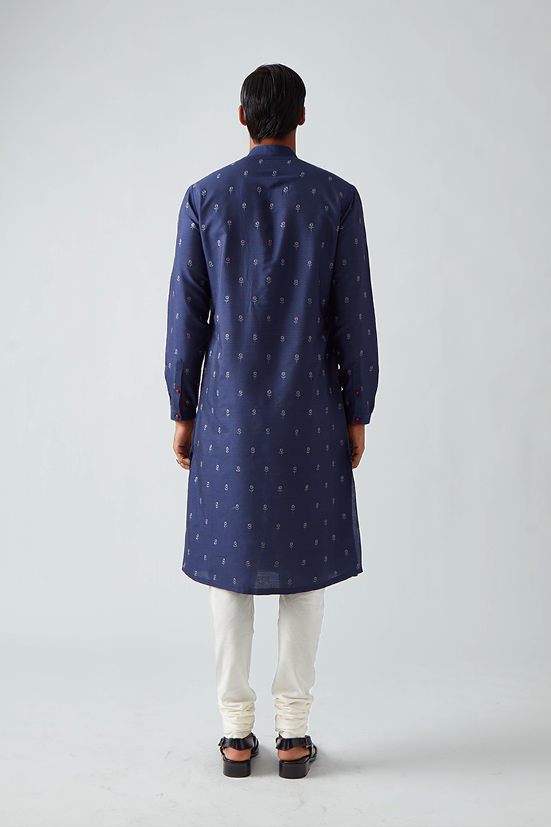 Kalwara Embroidered Kurta Set