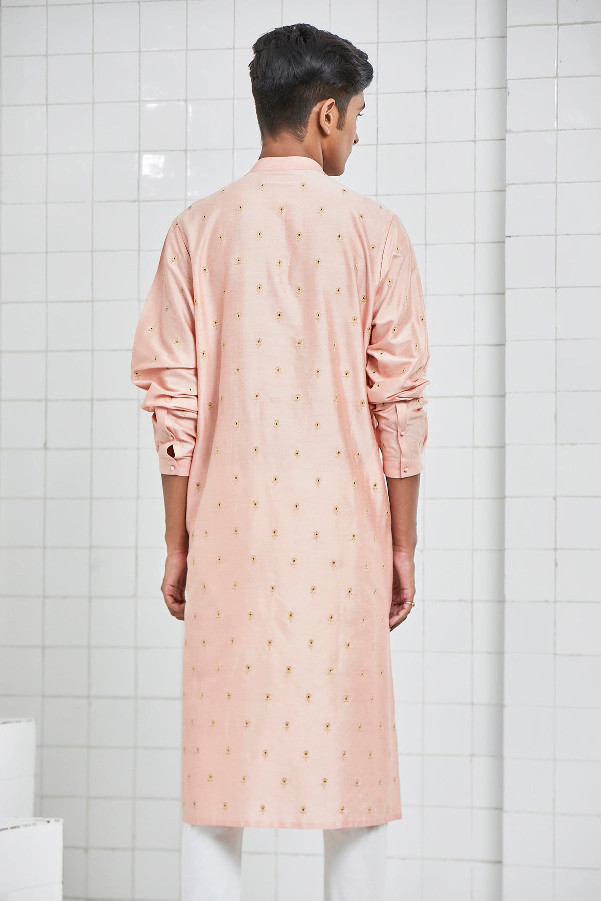 Kalwara Embroidered Kurta Set in Zari