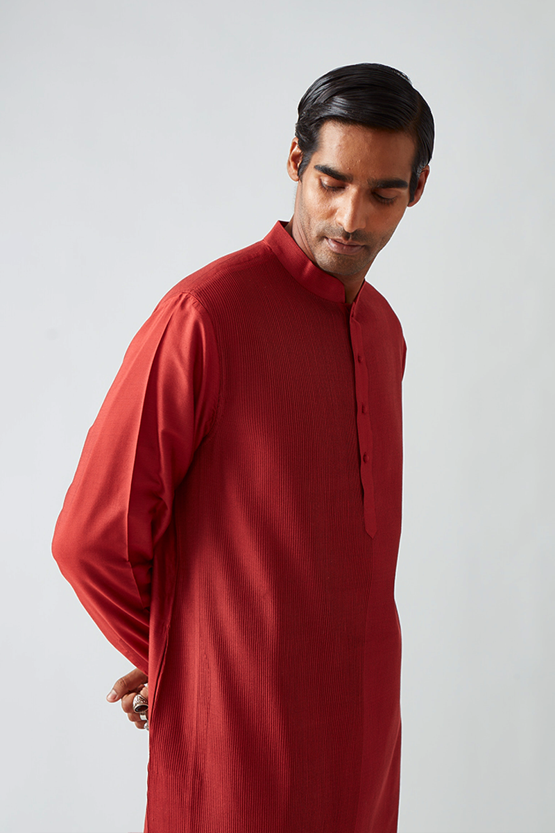 Khinsar Pintuck Kurta Set