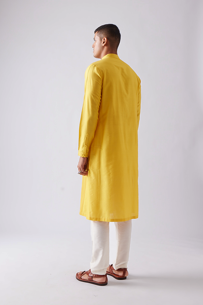 Khinsar Pintuck Kurta Set
