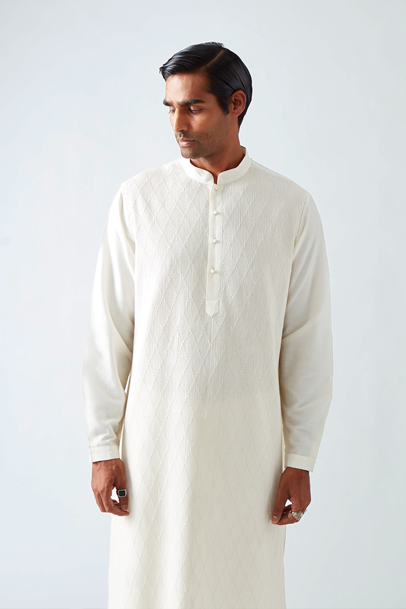 Kelawas Pintuck Kurta Set