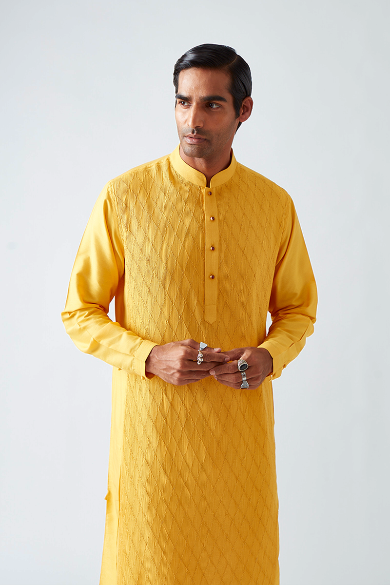 Kelawas Pintuck Kurta Set