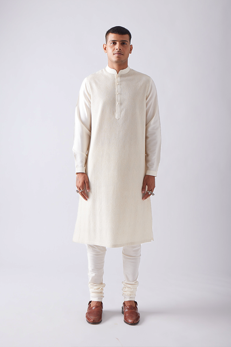 Banar Pintuck Kurta Set