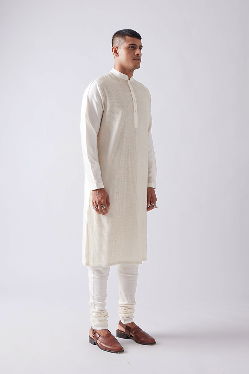 Banar Pintuck Kurta Set