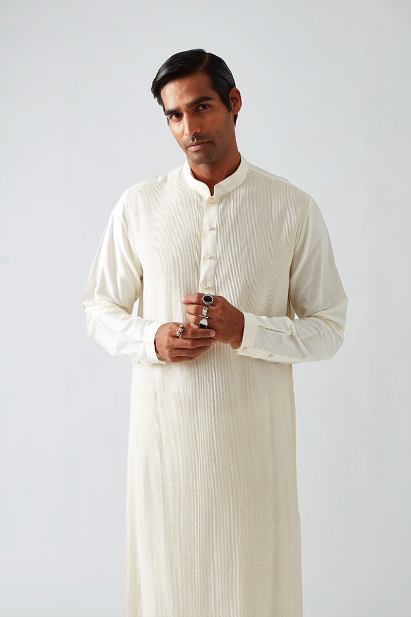 Banar Pintuck Kurta Set