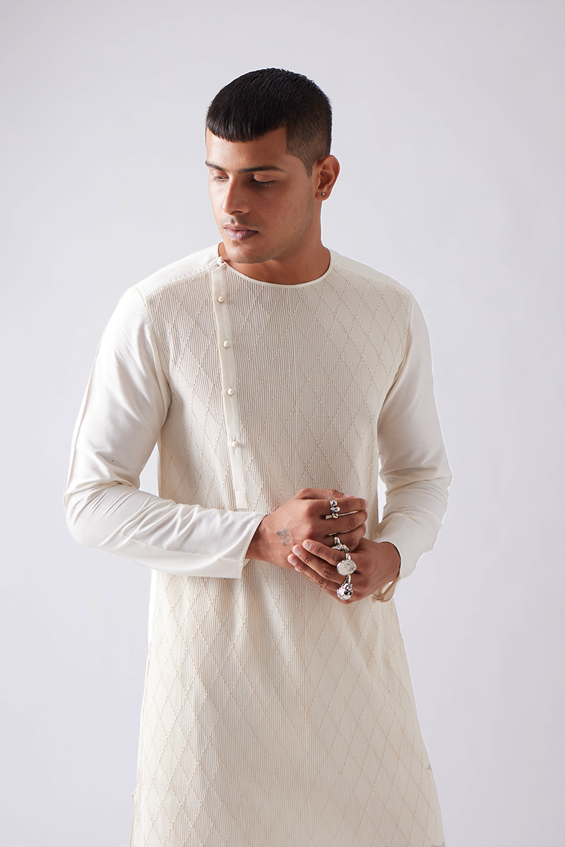 Kelawas Pintuck Kurta Set