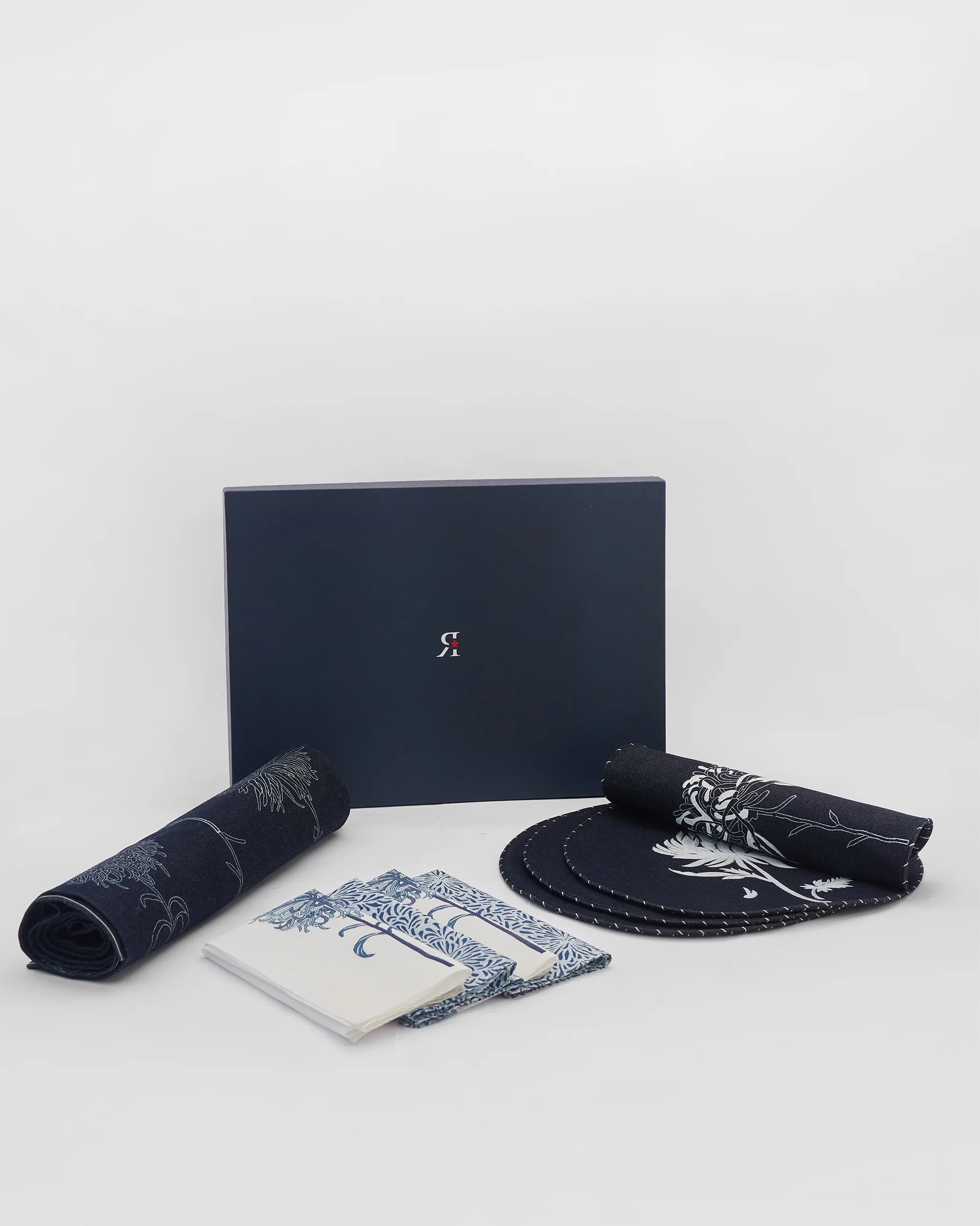 Chandramallika Table Gift Set