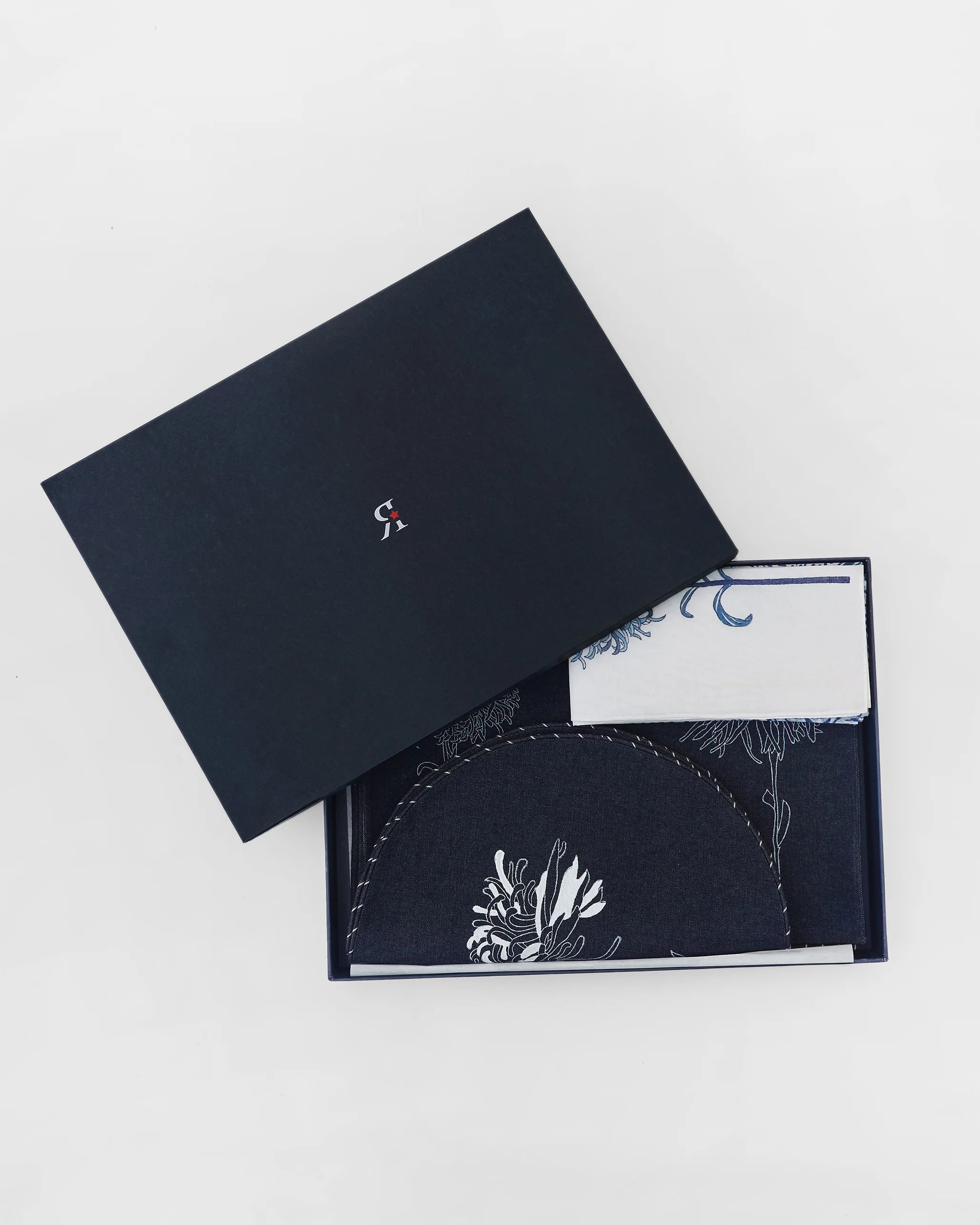 Chandramallika Table Gift Set