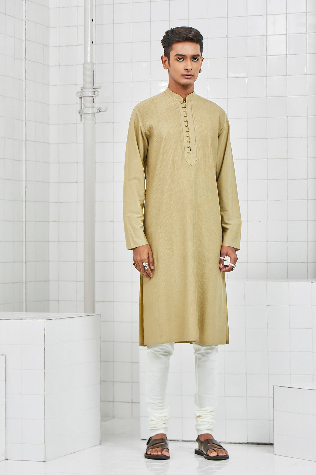 Talab Pintuck Kurta Set
