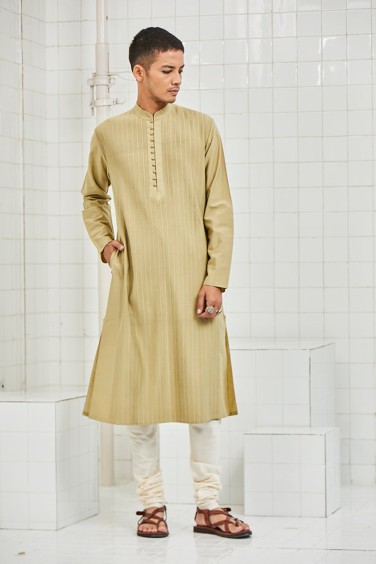 Reni Pintuck Kurta Set