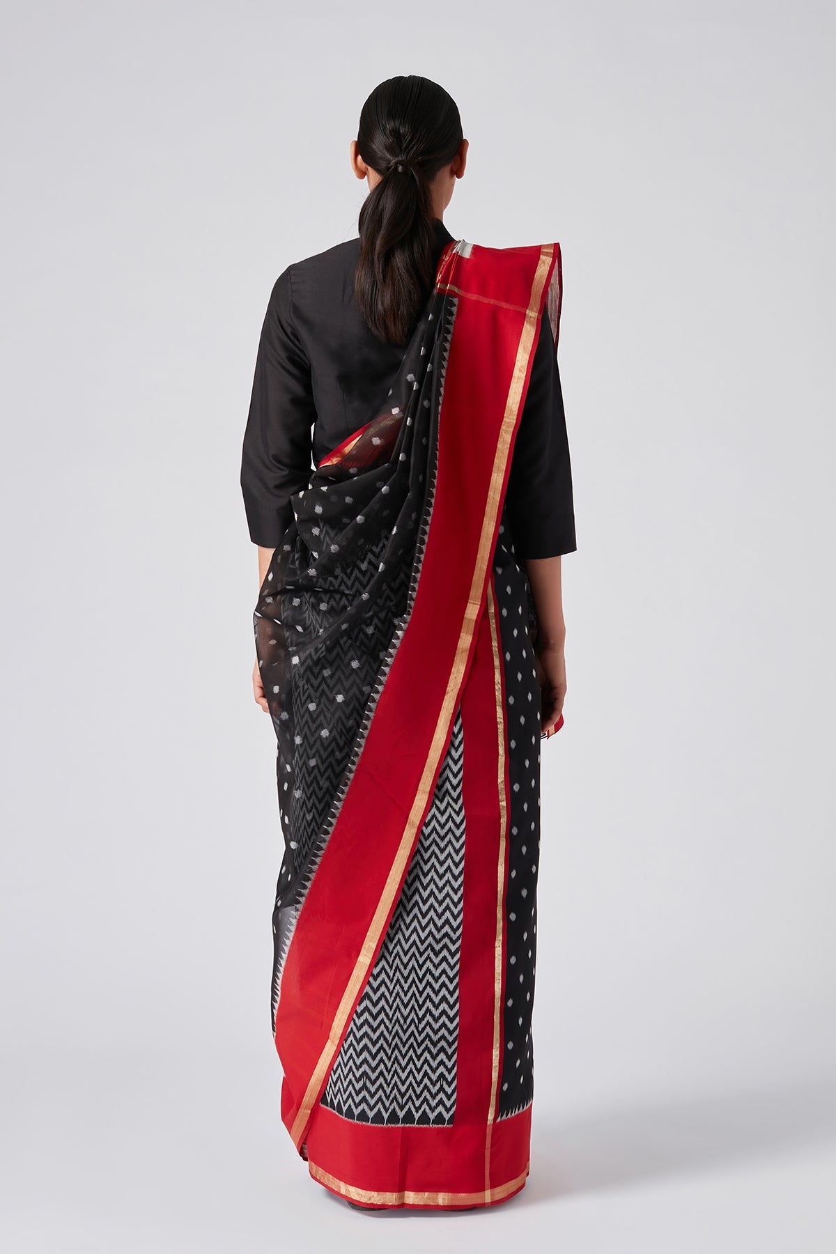 Haliya Ikat Sari