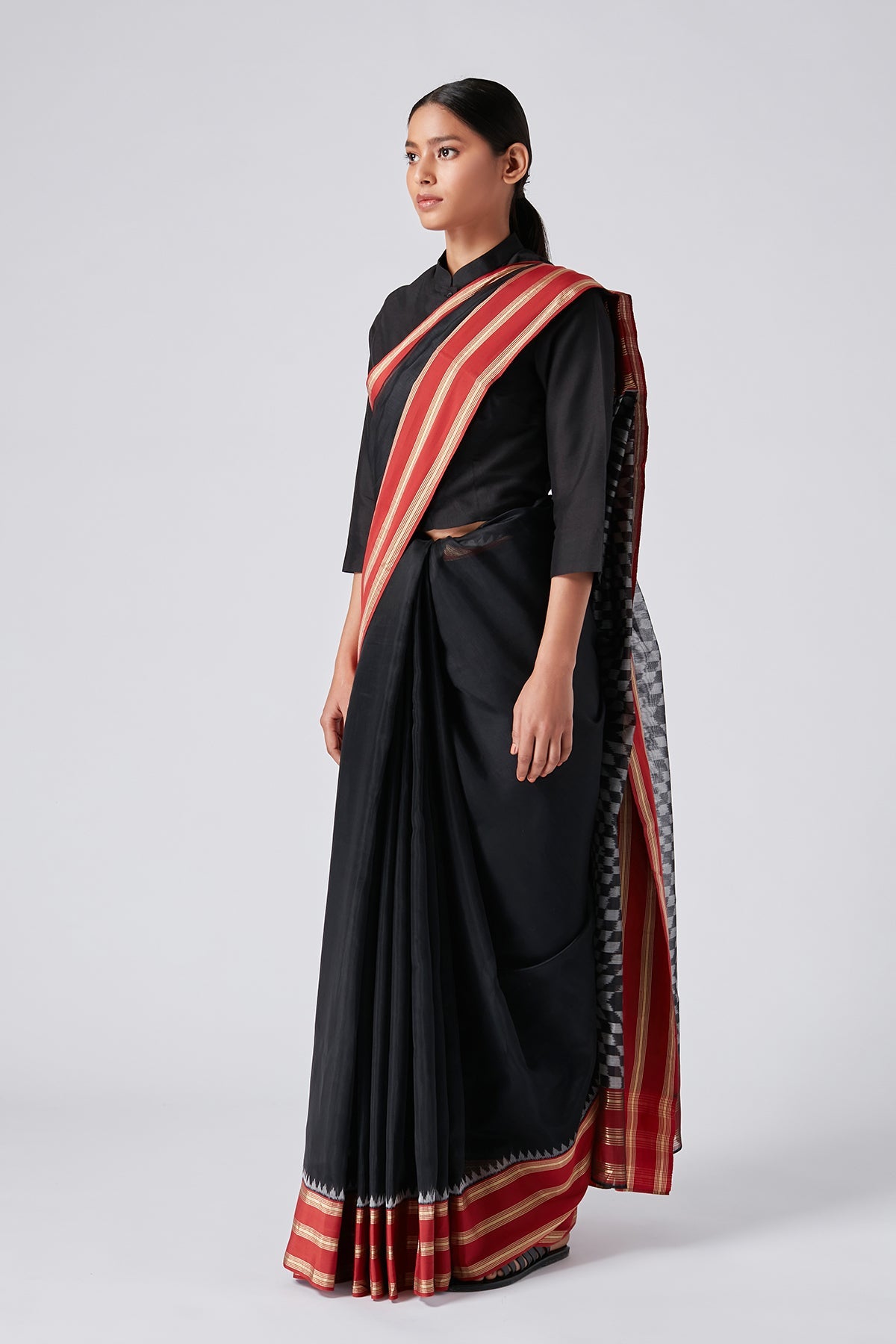 Kepal Ikat Sari