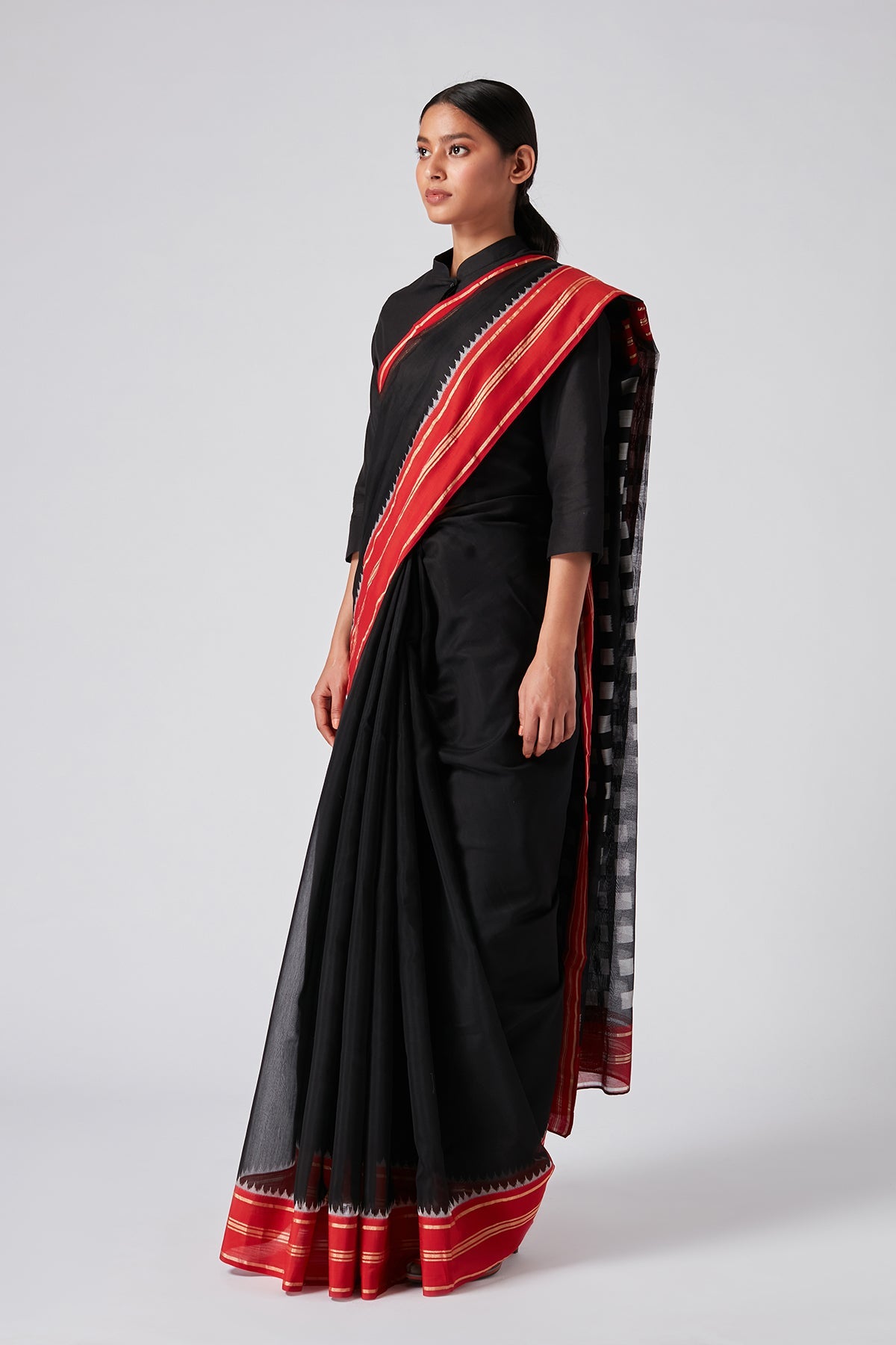 Chityala Ikat Sari
