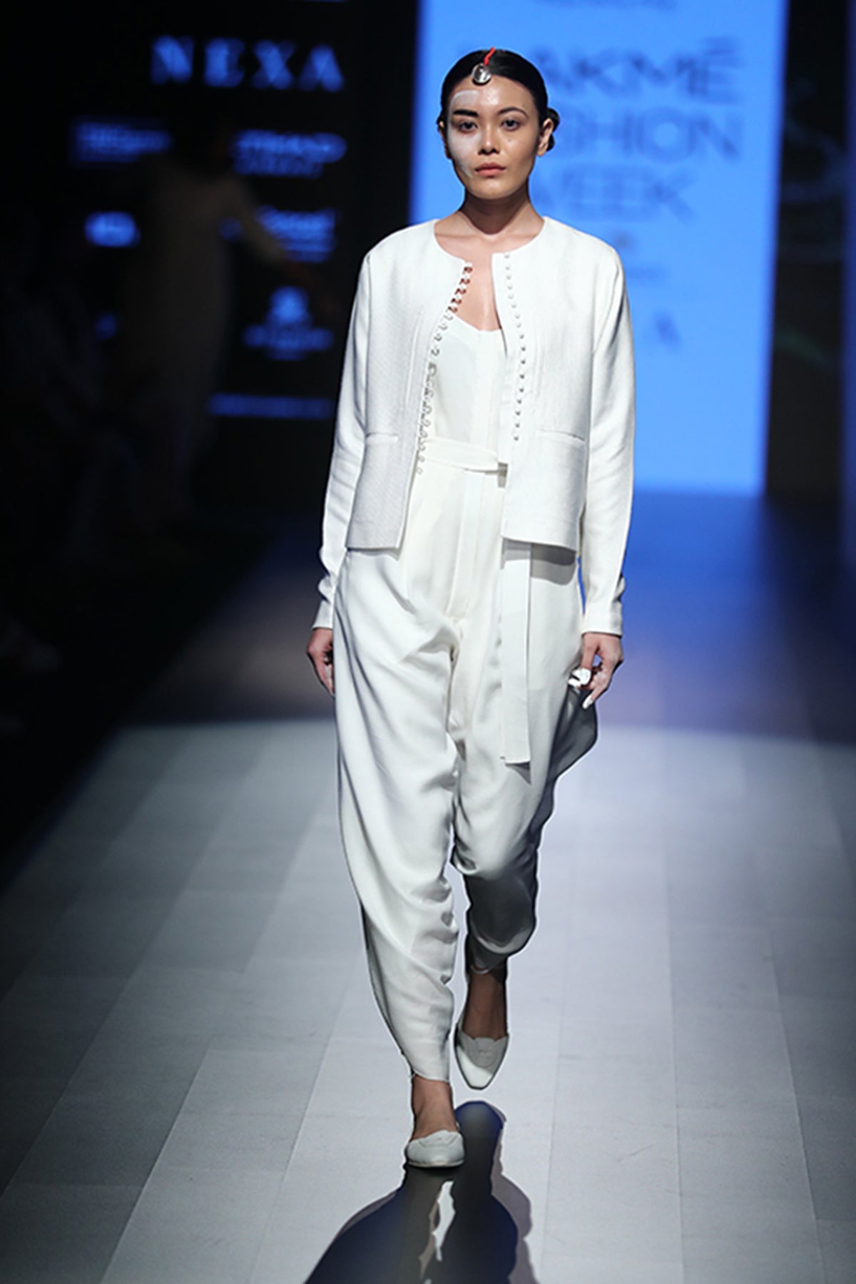 Welcome To The Jungle - Look 11