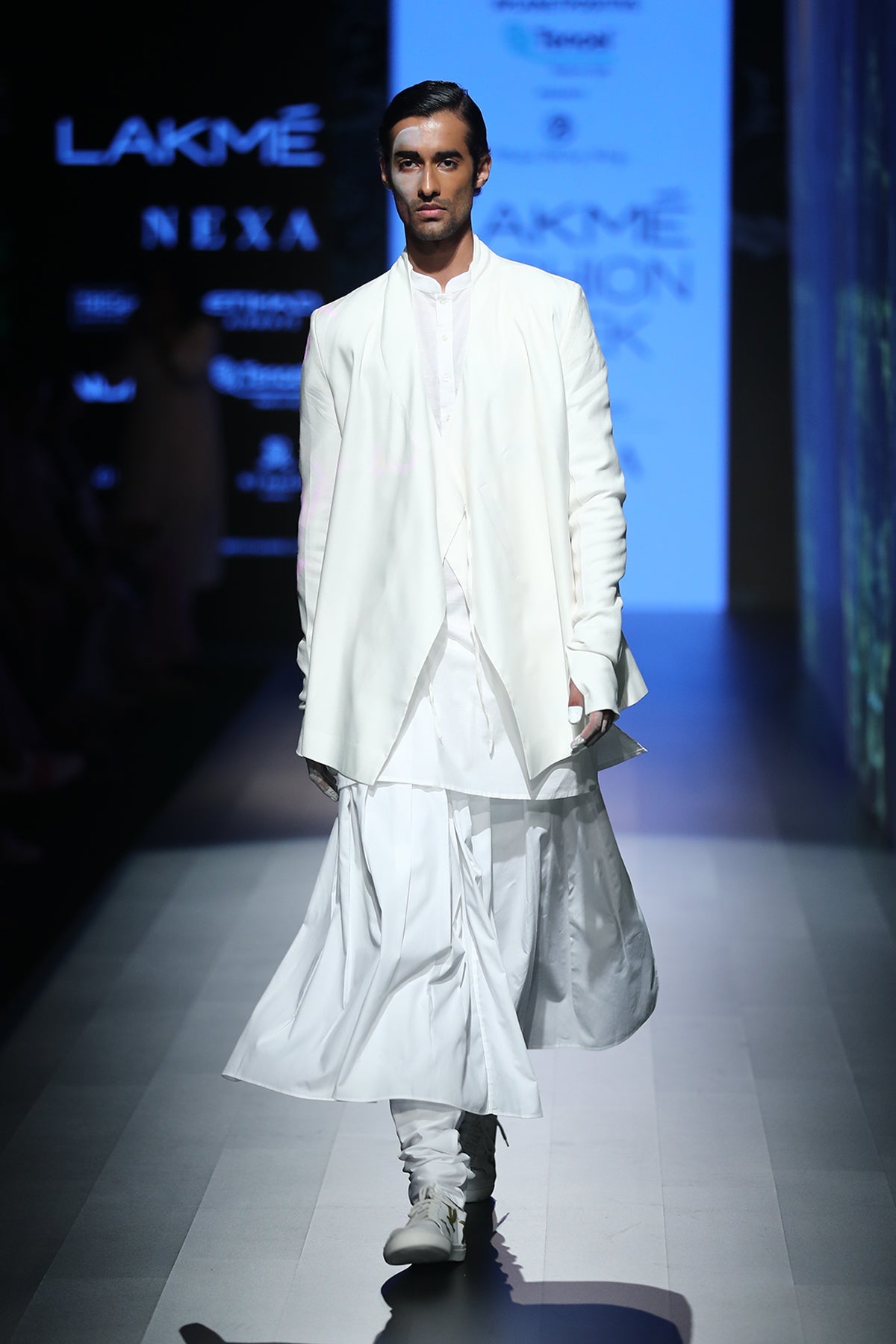 Bharaon Tie up Jacket