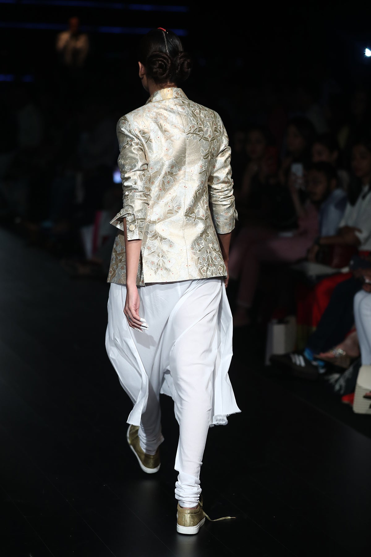 Etwa skirt churidar
